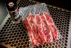 Assado de Tiras Black Angus Dianteiro Kg  Assado de Tiras Black Angus Dianteiro Kg