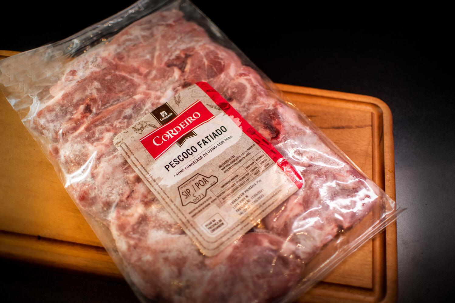 Pescoço de Cordeiro Fatiado Castrolanda Kg | Bom Gourmet - Carnes Express