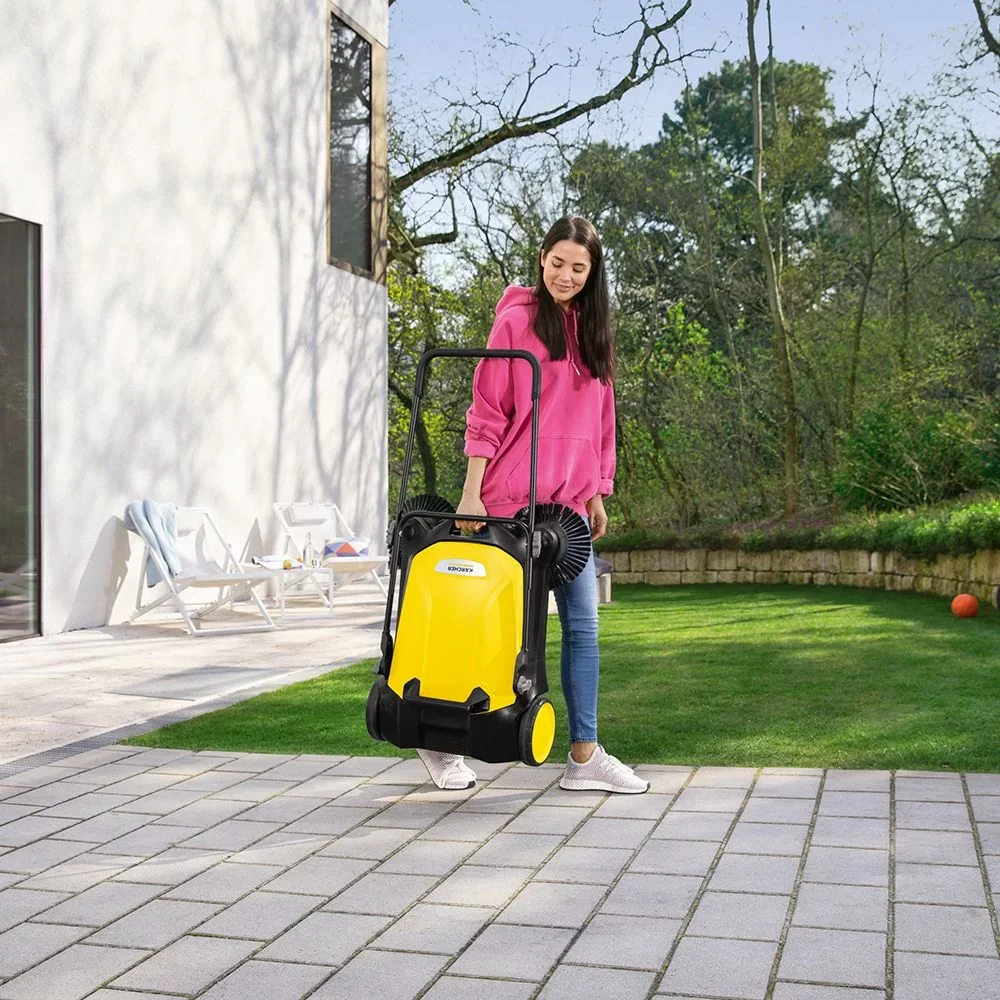 Varredeira Manual Residencial Karcher S 4 Twin com Duas Escovas Laterais