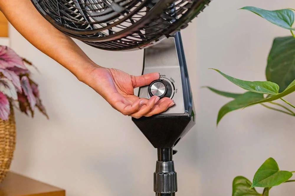Ventilador 50Cm 8 Pás Wap Flow Turbo Coluna 220V