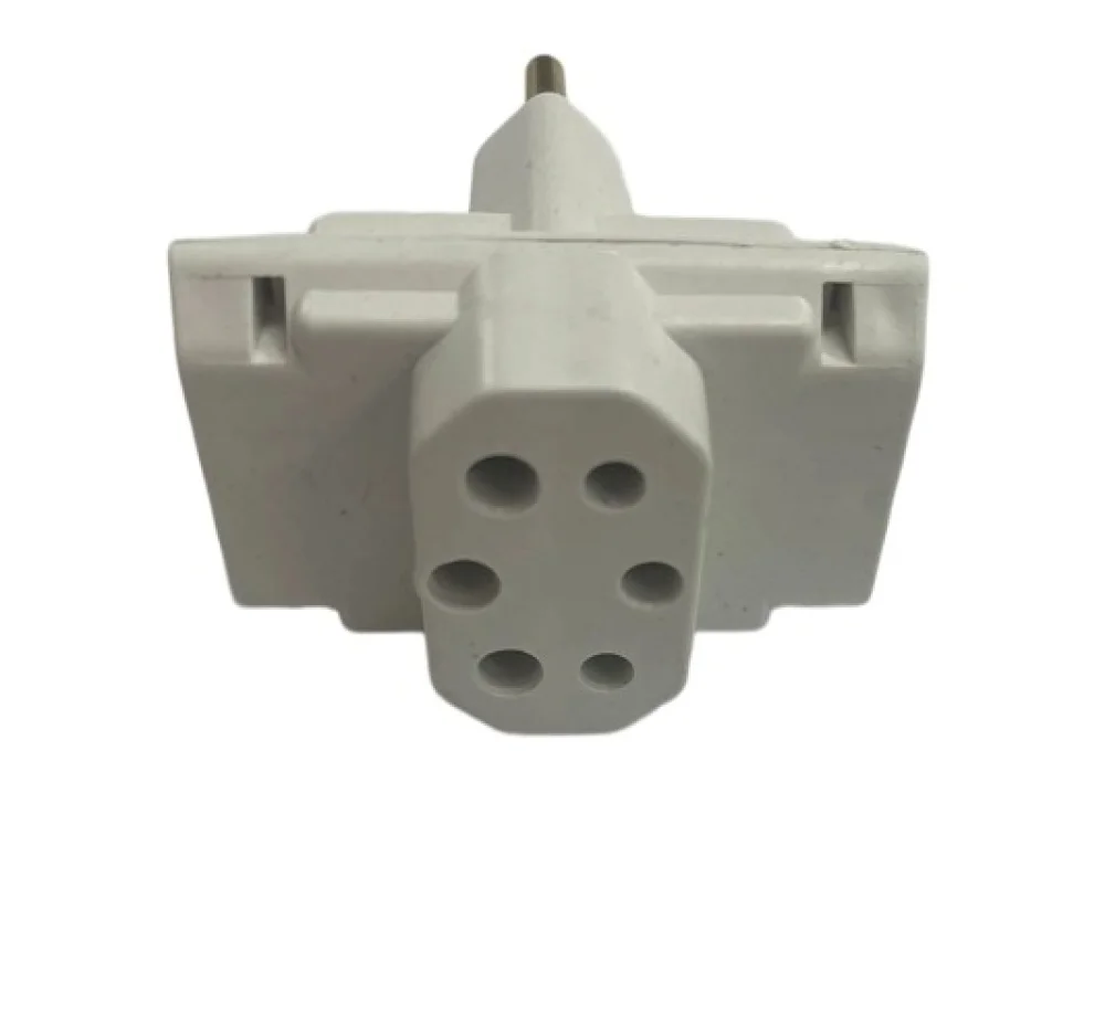 Adaptador Entrada 2P 10 Amp Saida 10 e 20 Amp Tipo T