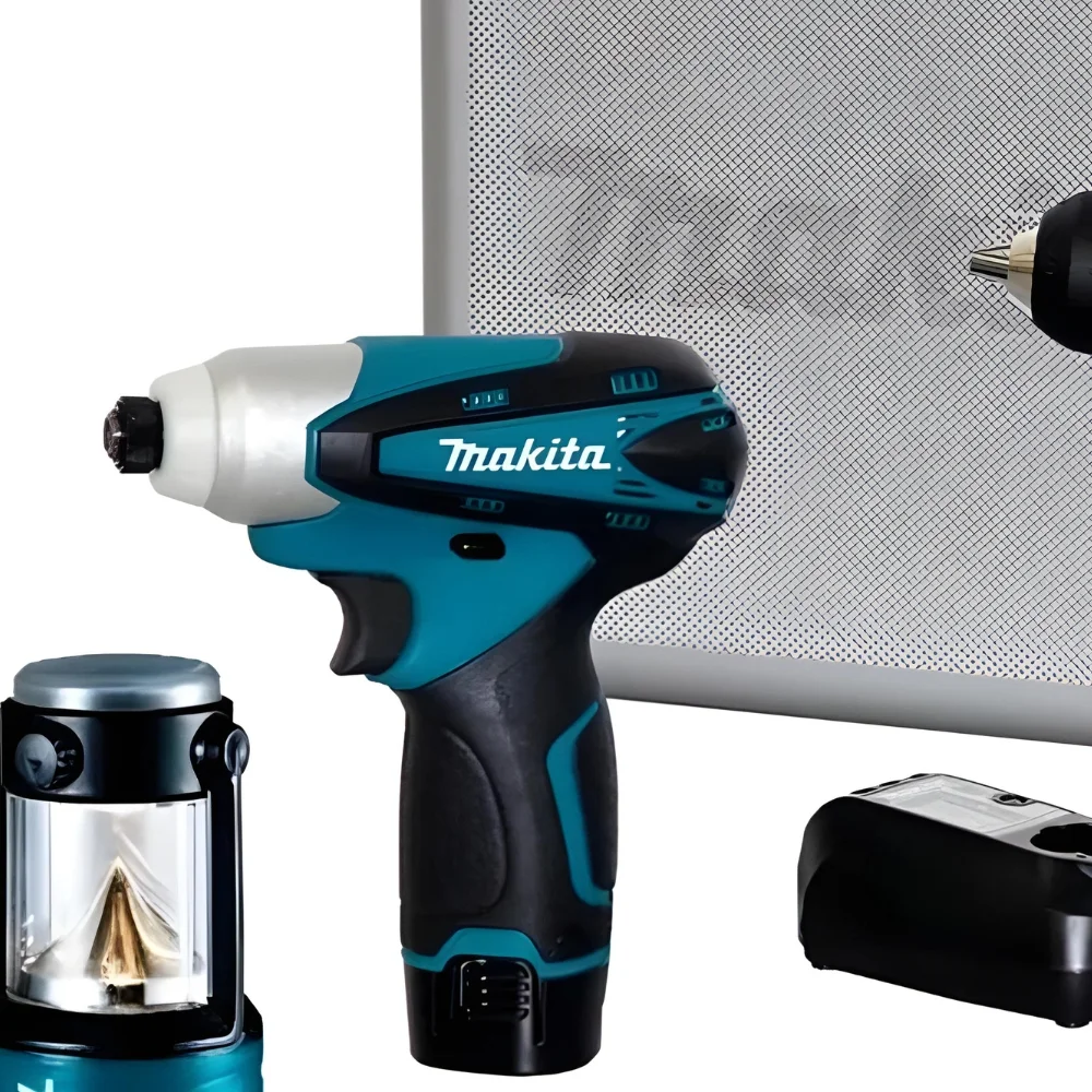Combo 2 Parafusadeira Bat 12V + Aspirador + Lanterna - Makita