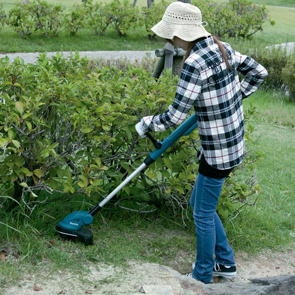 Aparador de Grama à Bateria e Bateria 18V 3.0Ah e Carregador DUR181ZC Makita