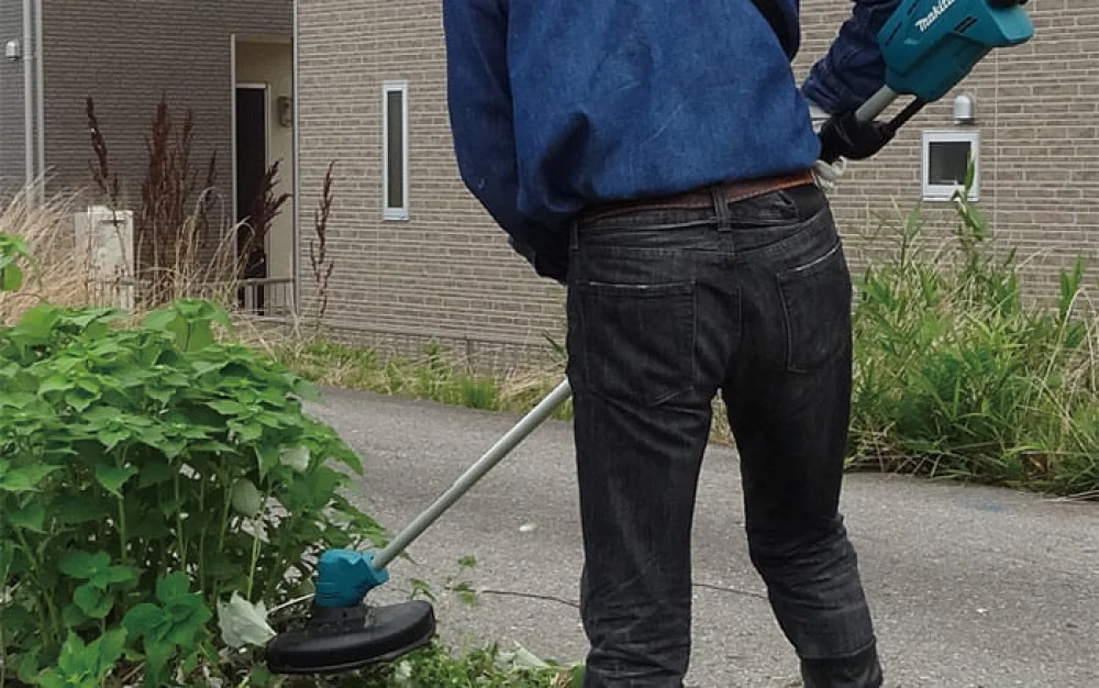 Aparador de Grama à Bateria Não acompanha 18V 3.0Ah DUR182LZ Makita