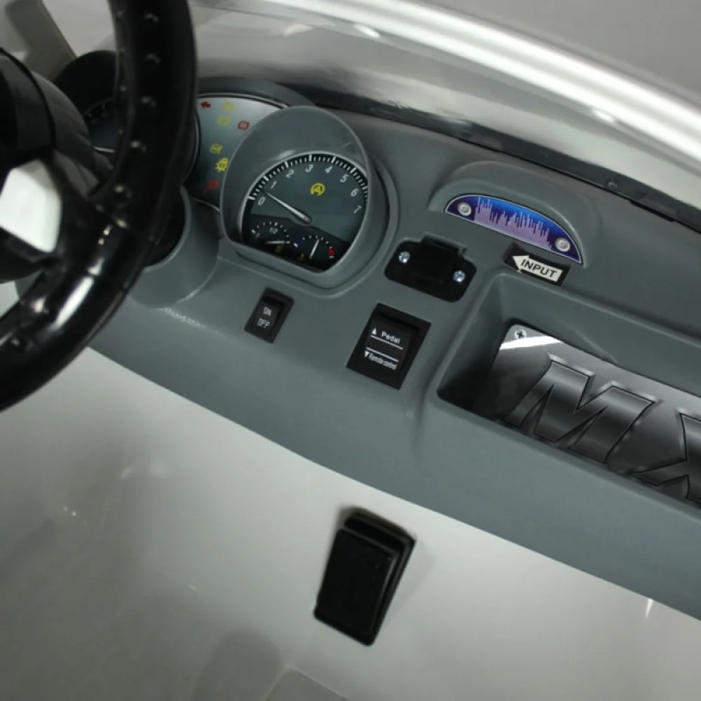 Carro Conversível à Bateria 2 Crianças B15 Belfix