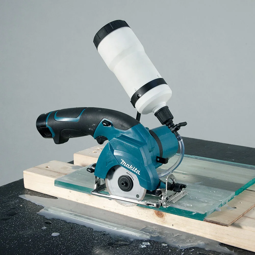 Cortadora de Vidro à Bateria 85mm 12 Volts CC300DWE Makita