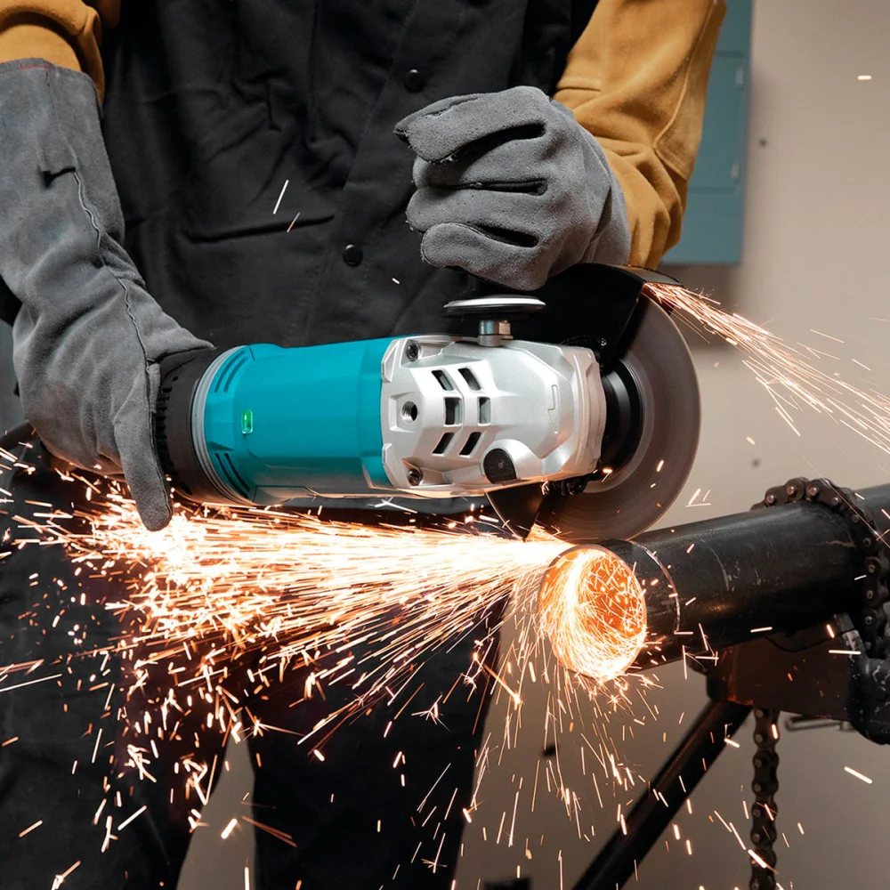 Esmerilhadeira Angular 180mm 2800 Watts GA7070 Makita