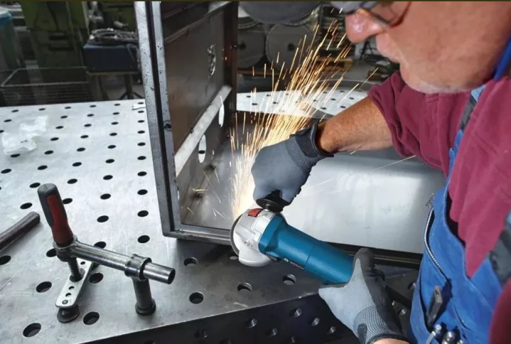 Esmerilhadeira Angular Profissional 900 Watts GWS 9-125 Bosch