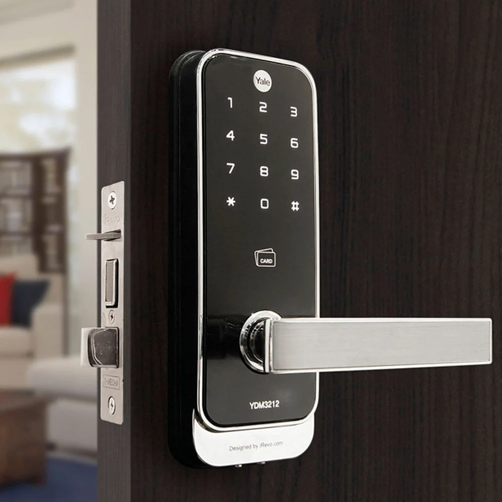 Fechadura Digital com abertura de Senha ou Cartão YDM 3212 Yale