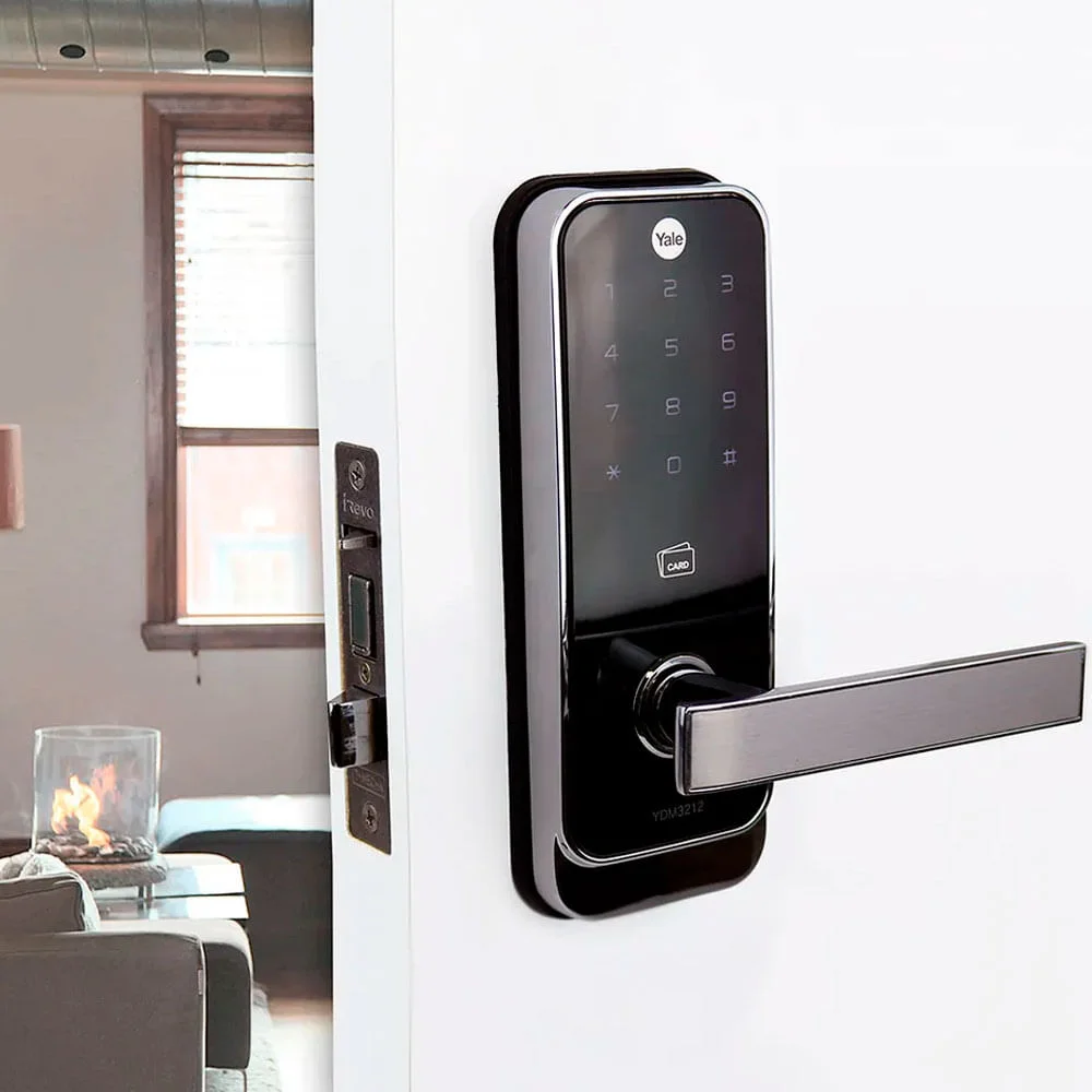 Fechadura Digital com abertura de Senha ou Cartão YDM 3212 Yale