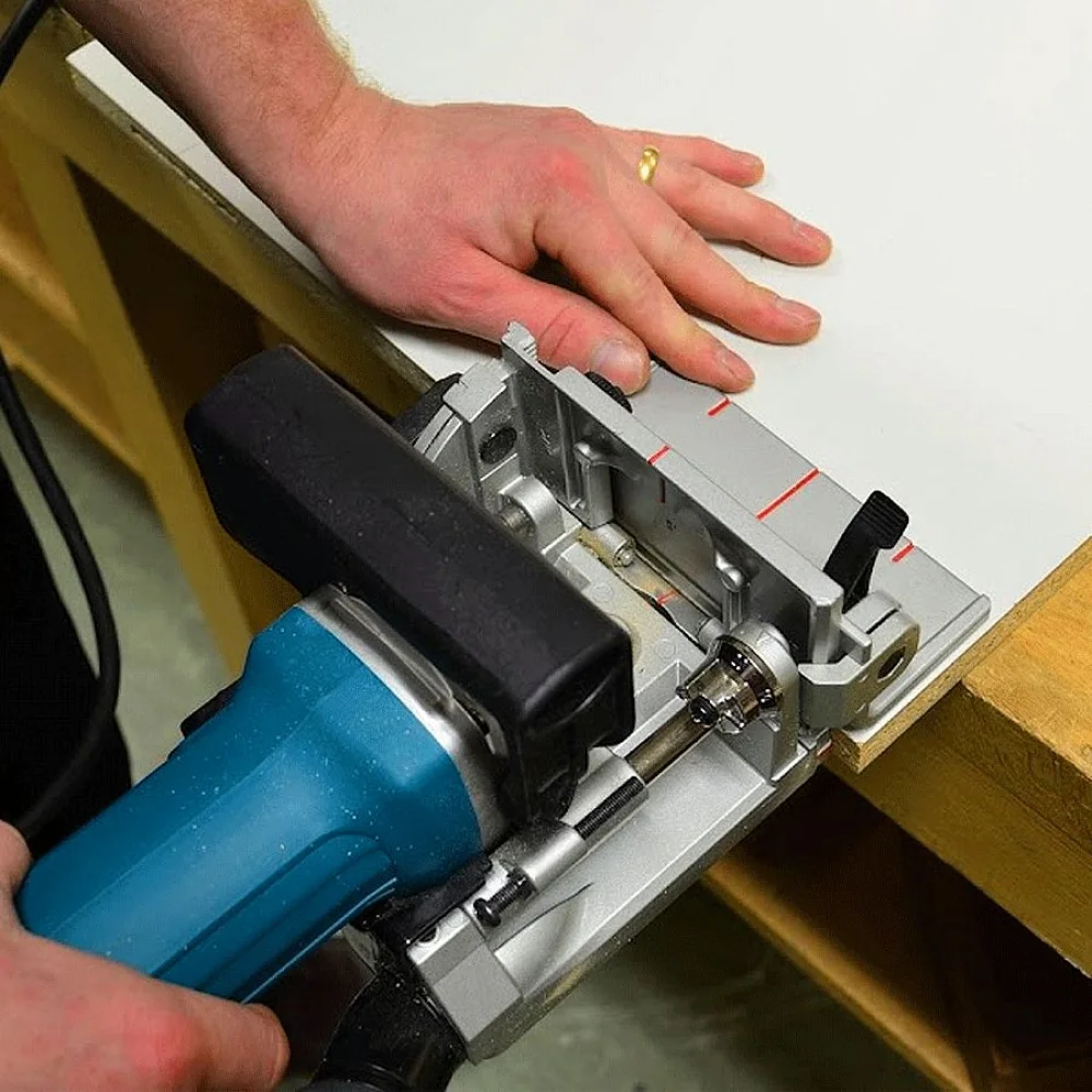 Fresadora de Junção 100mm 710 Watts PJ7000 Makita