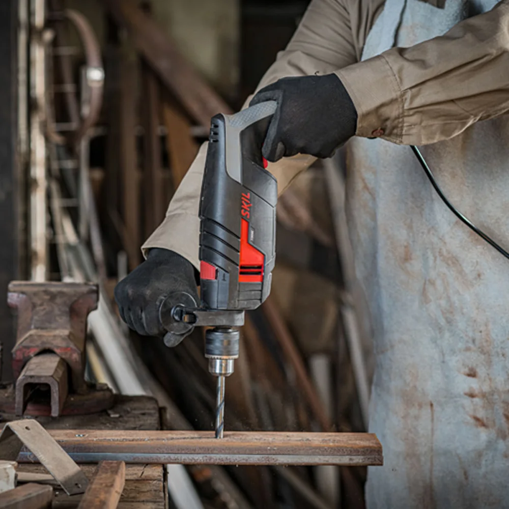 Furadeira de Impacto 13mm 700 Watts com Maleta 6060 Skil