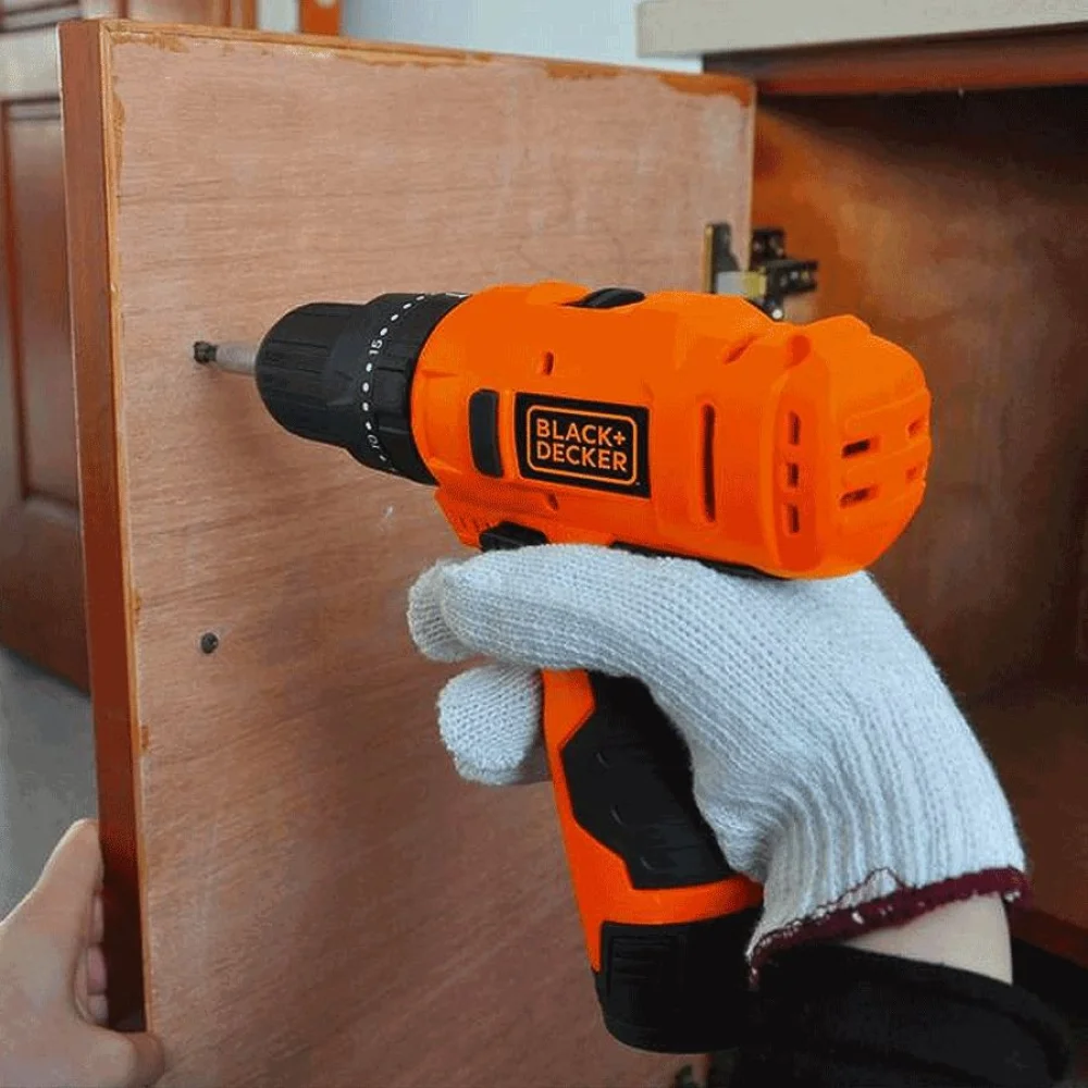 Furadeira de Impacto e Parafusadeira à Bateria Lítio Í 12V HP12 BlackDecker Bivolt