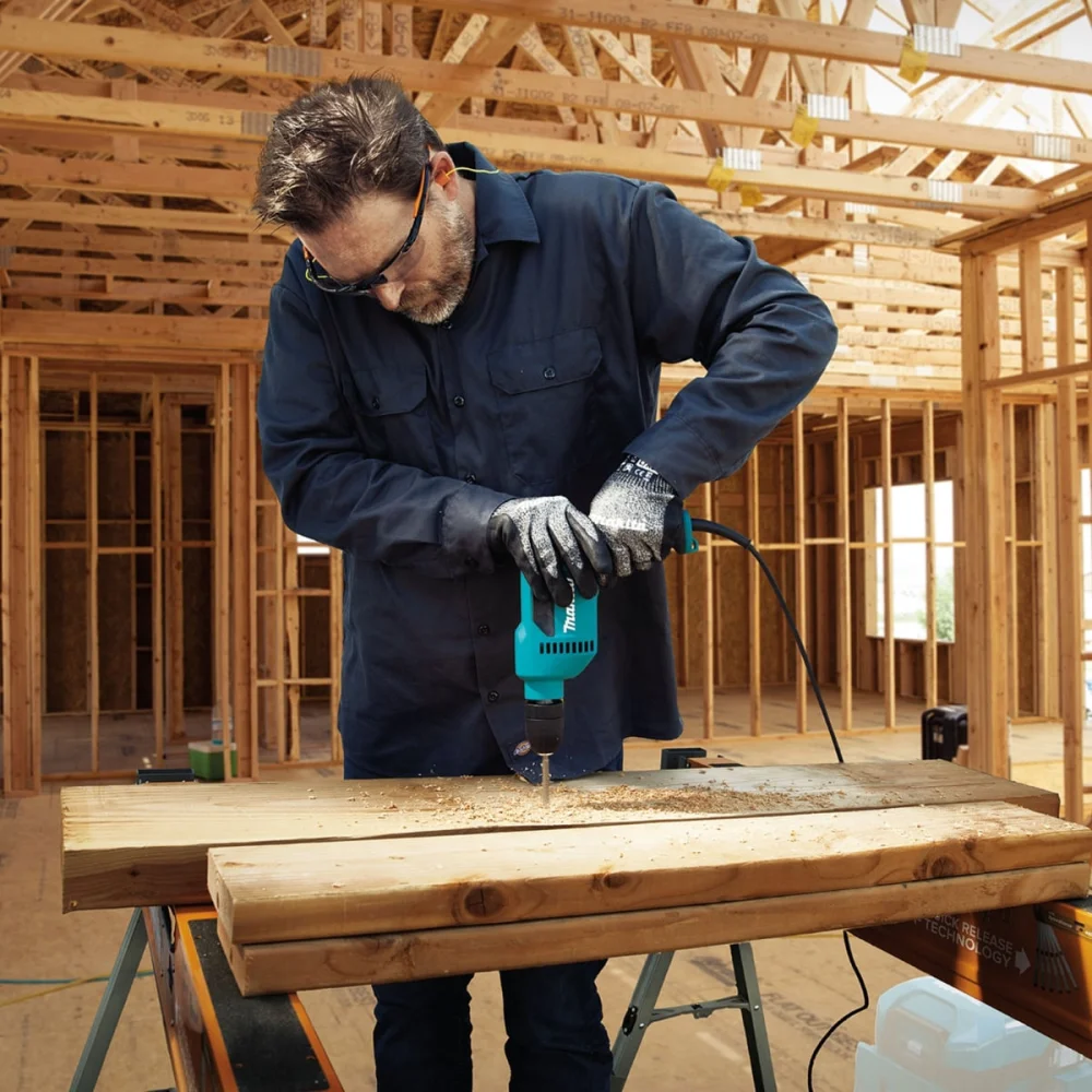 Furadeira de Mandril de Aperto Rápido 13mm 630 Watts DP4021 Makita