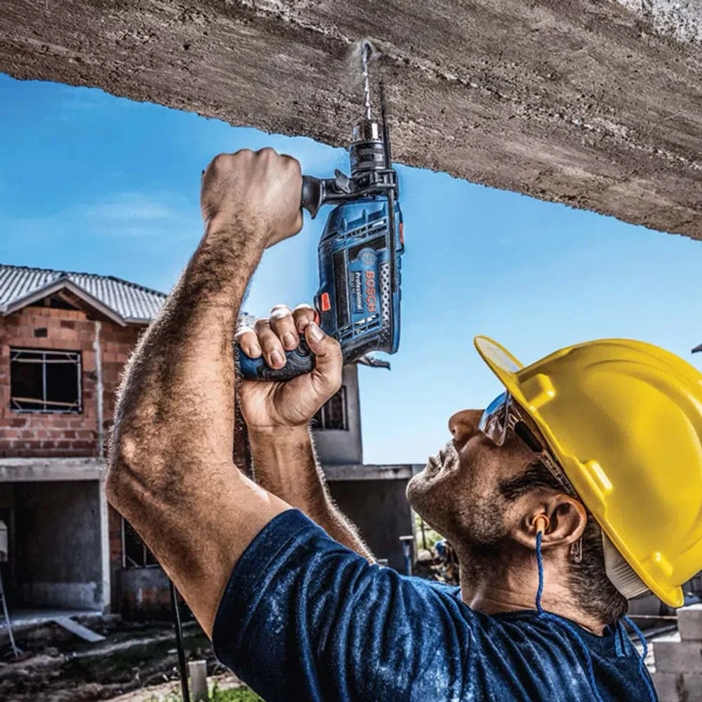 Kit Furadeira de Impacto GSB 13 RE e Maleta e 5 Brocas Bosch e Jogo de 7 Bits