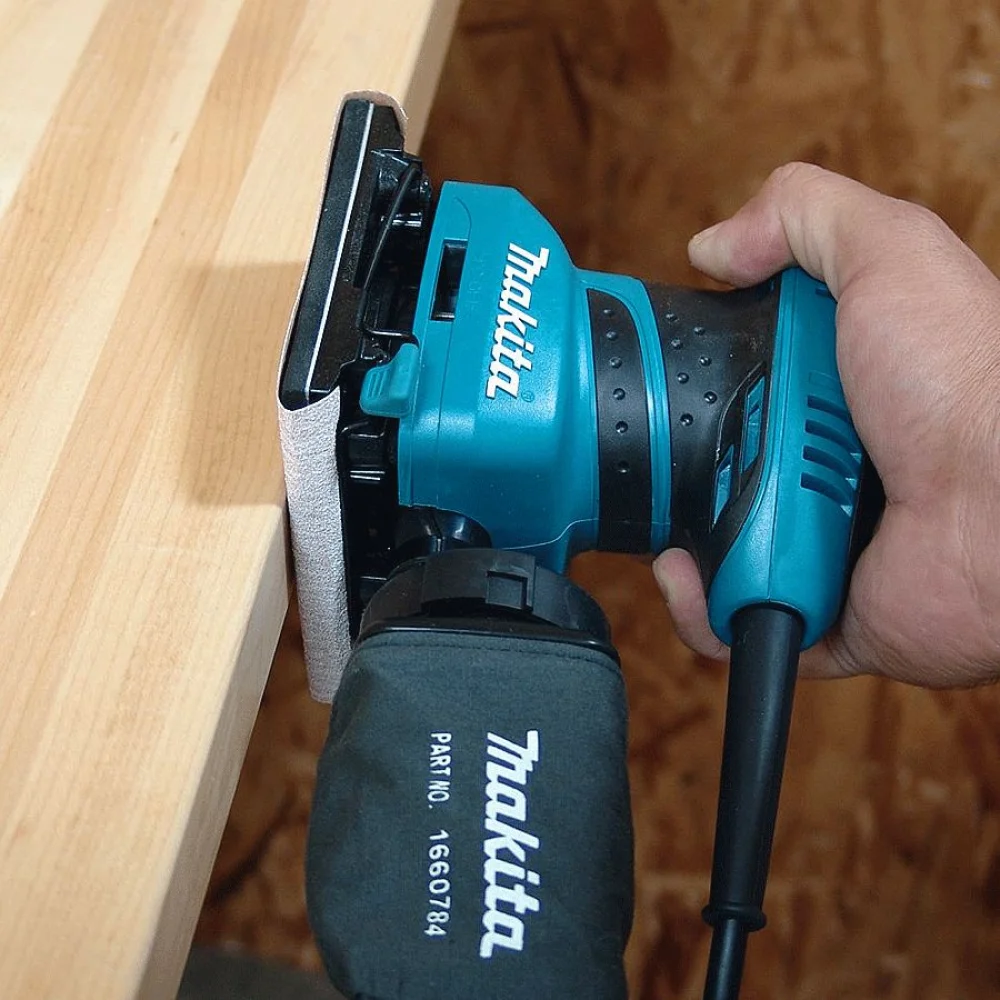 Kit Lixadeira Orbital 180Watts BO4557 Makita e Caixa de Ferramentas 12