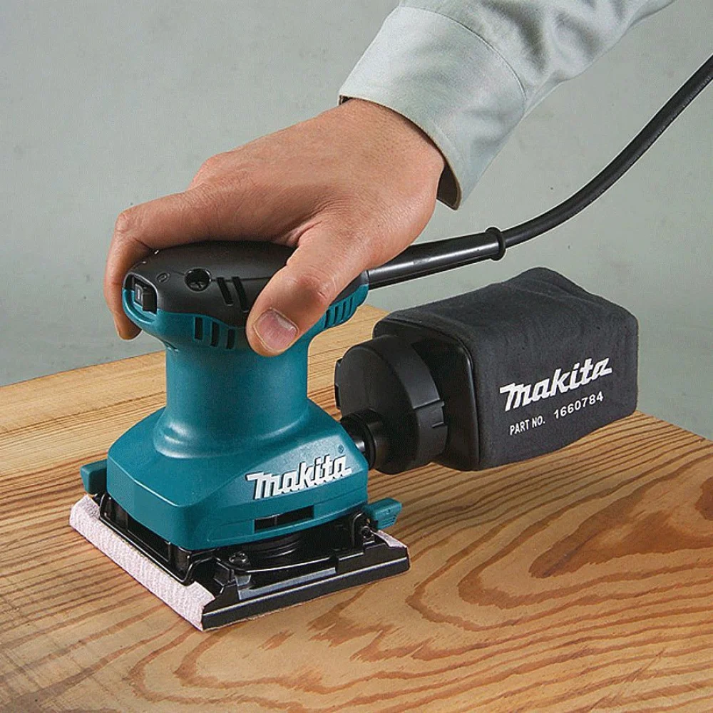 Kit Lixadeira Orbital 180Watts BO4557 Makita e Caixa de Ferramentas 12