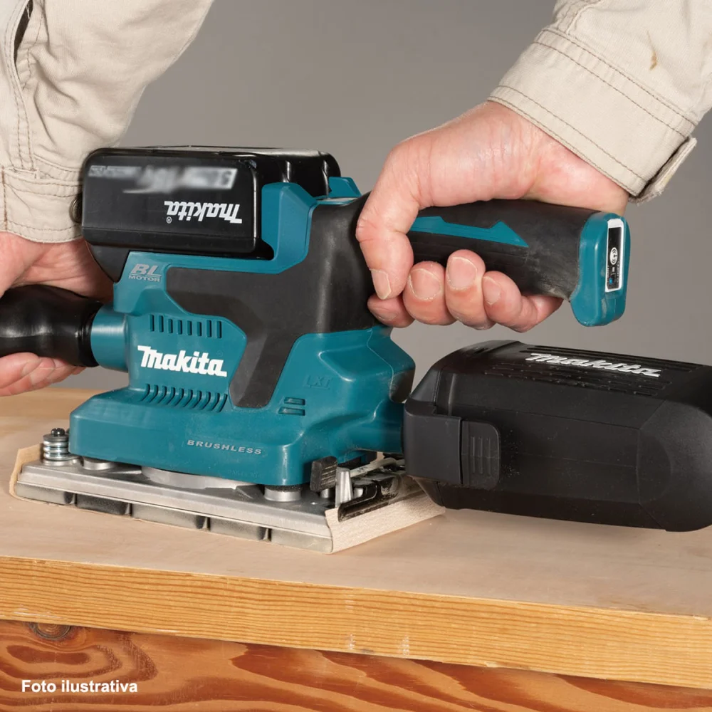 Kit Lixadeira Orbital à Bateria DBO381Z Makita e Bateria 18V 3.0Ah e Carregador