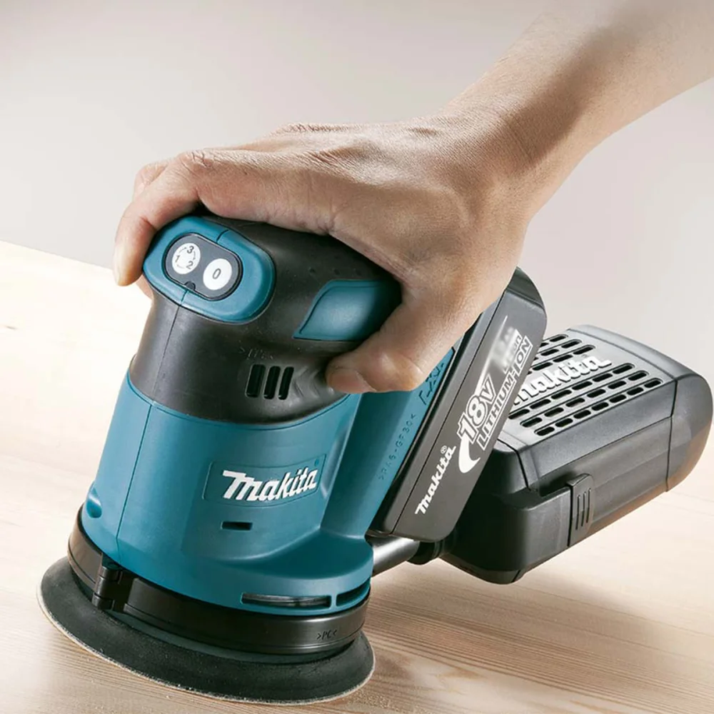 Kit Lixadeira Roto Orbital DBO180Z Makita e Bateria BL1850B e Carregador