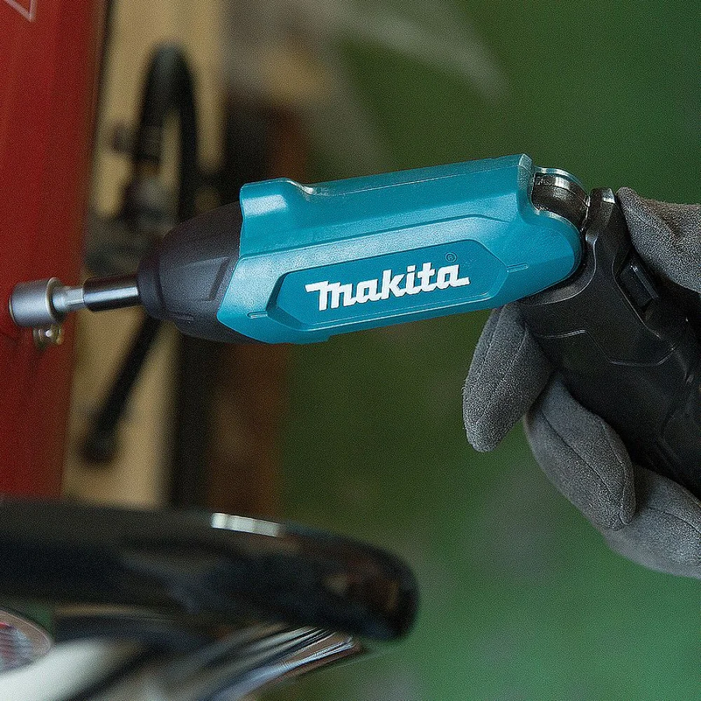 Kit Parafusadeira à Bateria Dobrável 3.6V e 81 Acessórios DF001DW Makita