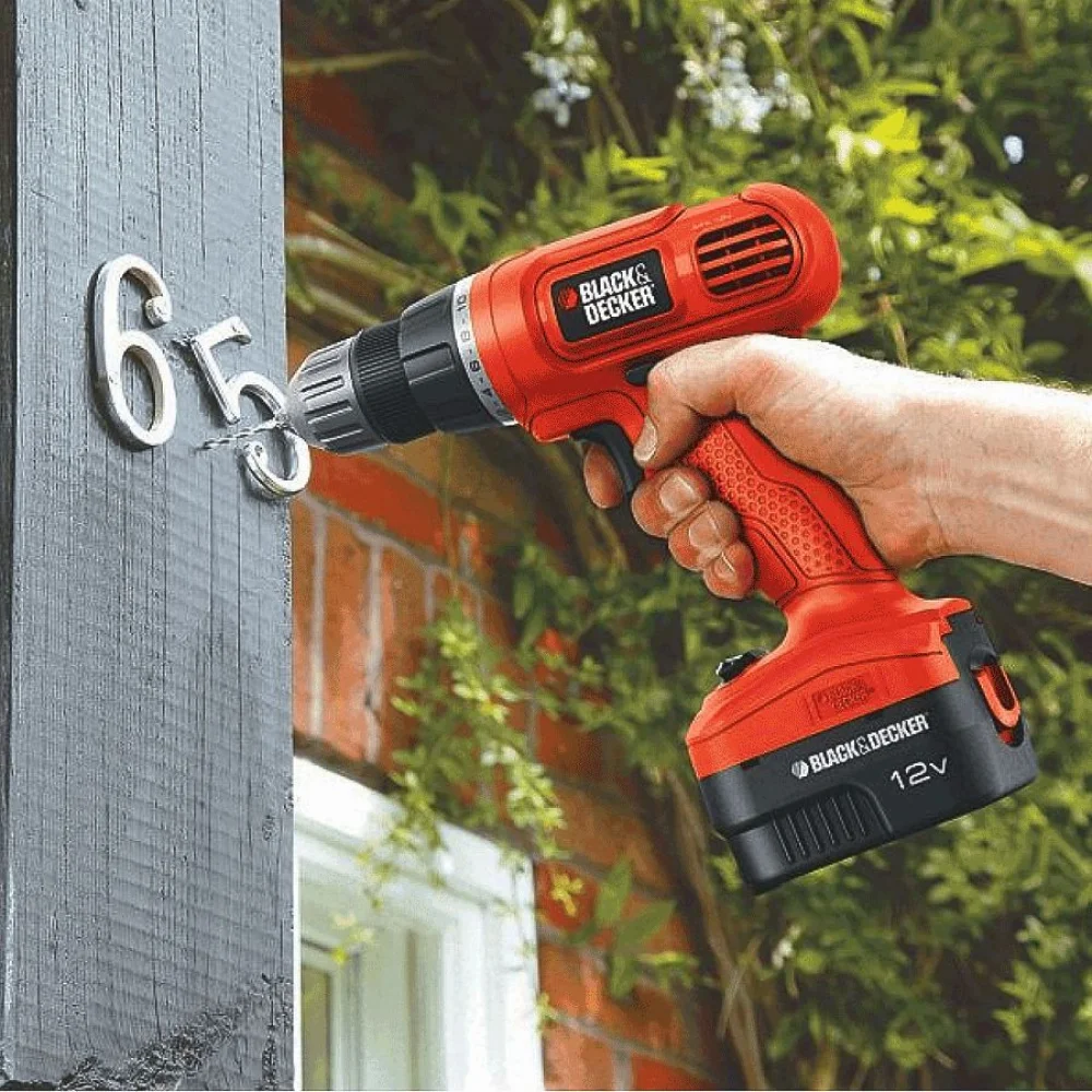 Kit Parafusadeira e Furadeira à Bateria 12V e Acessórios GC1200M BlackDecker