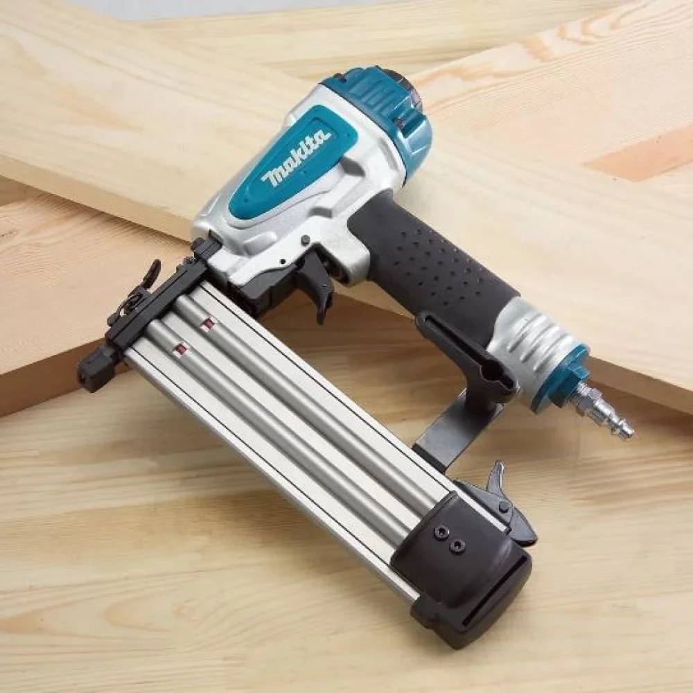 Kit Pinador Pneumático AF505N Makita e Óculos de Segurança Lente Âmbar