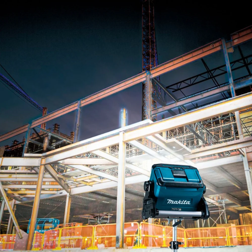 Kit Refletor 96 Leds à Bateria 40Vmax ML009G Makita e Bateria 4.0Ah e Carregador