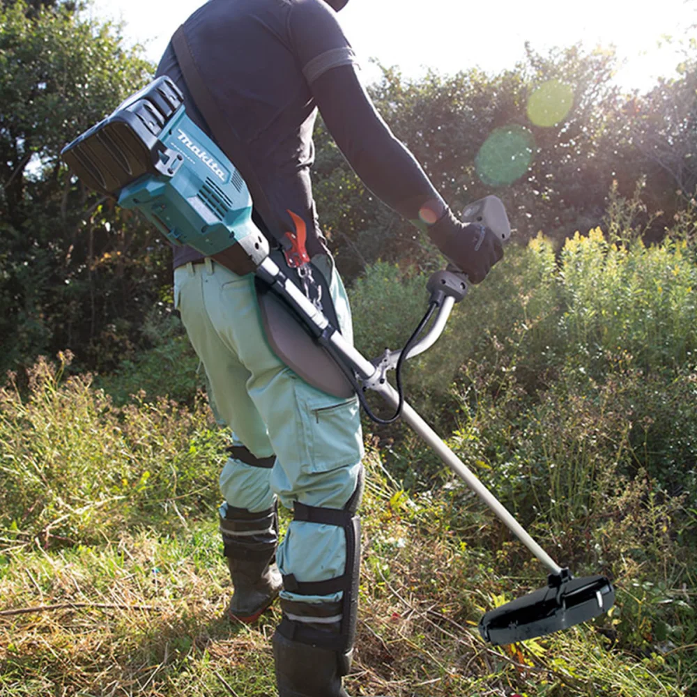 Kit Roçadeira à Bateria 36V DUR369AZ Makita e 4 Baterias e Carregador