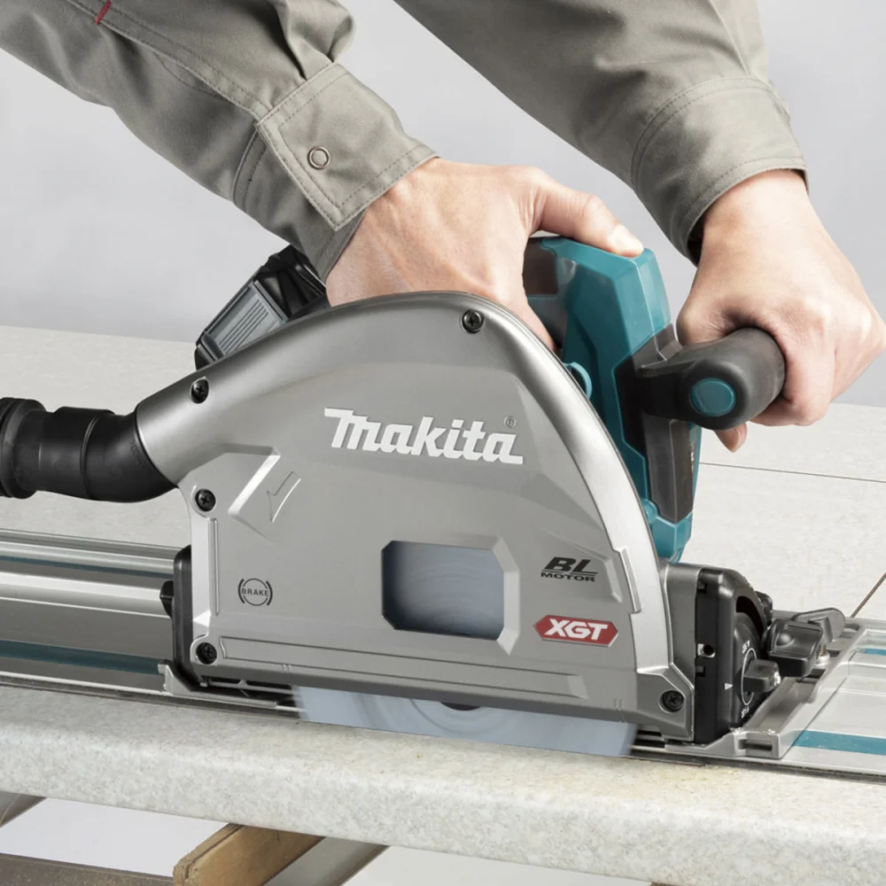 Kit Serra Circular SP001GZ Makita e Bateria e Carregador e Trilho 1.5 e Sargento 220 Volts