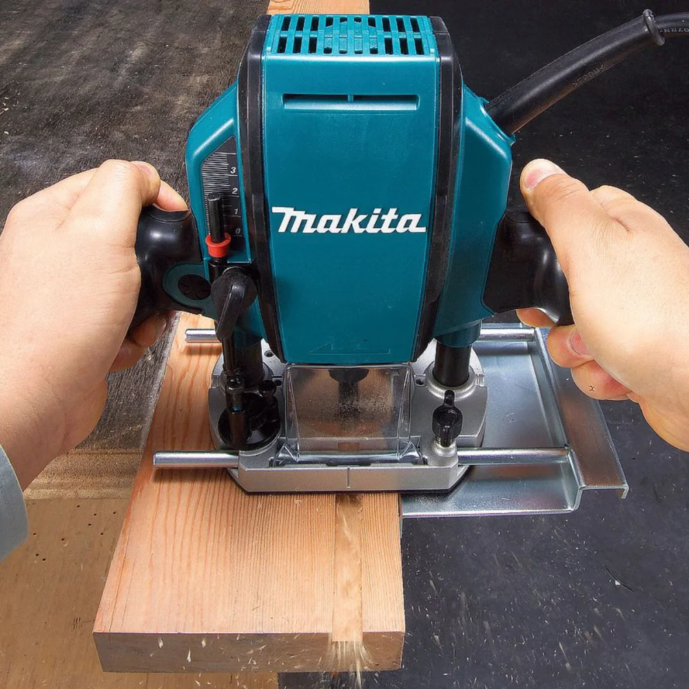 Kit Tupia de Coluna 900 Watts RP0900 Makita e Fresa Dupla 1/4 Pol D-49052