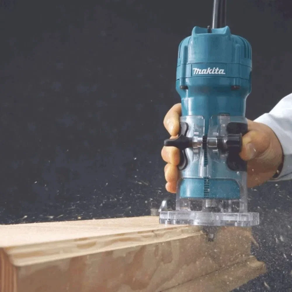 Kit Tupia Manual 6mm 530 Watts 3710 Makita e Jogo de Fresas com 3 Peç