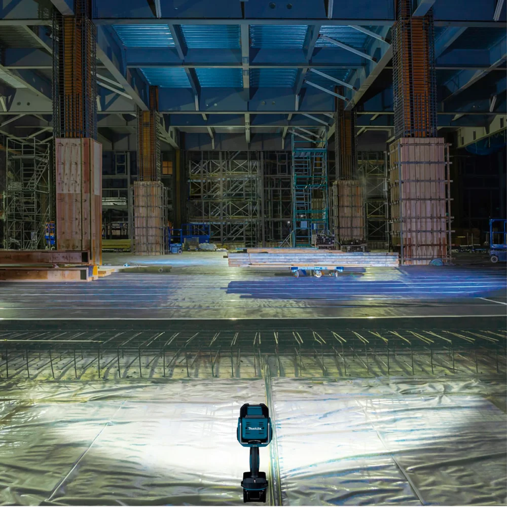 Lanterna Led com 1250 Lúmes à Bateria Não acompanha 40VMax ML007G Makita