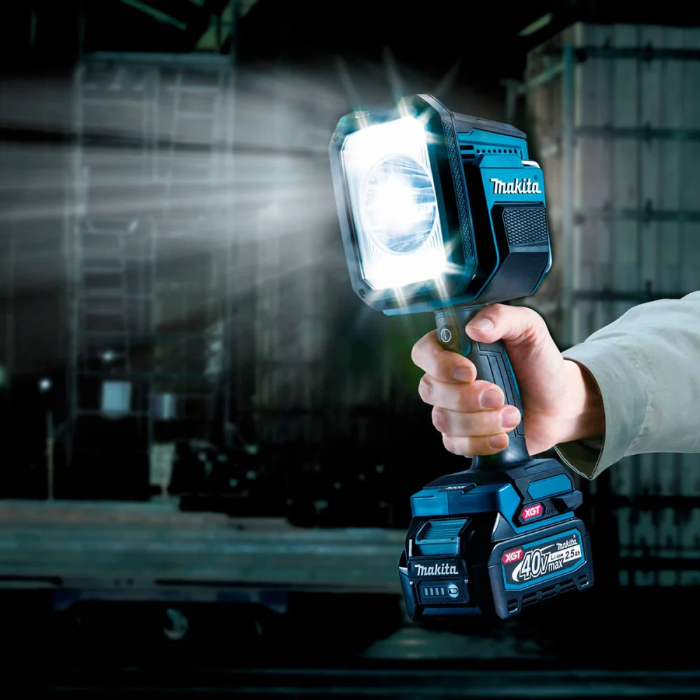 Lanterna Led com 1250 Lúmes à Bateria Não acompanha 40VMax ML007G Makita