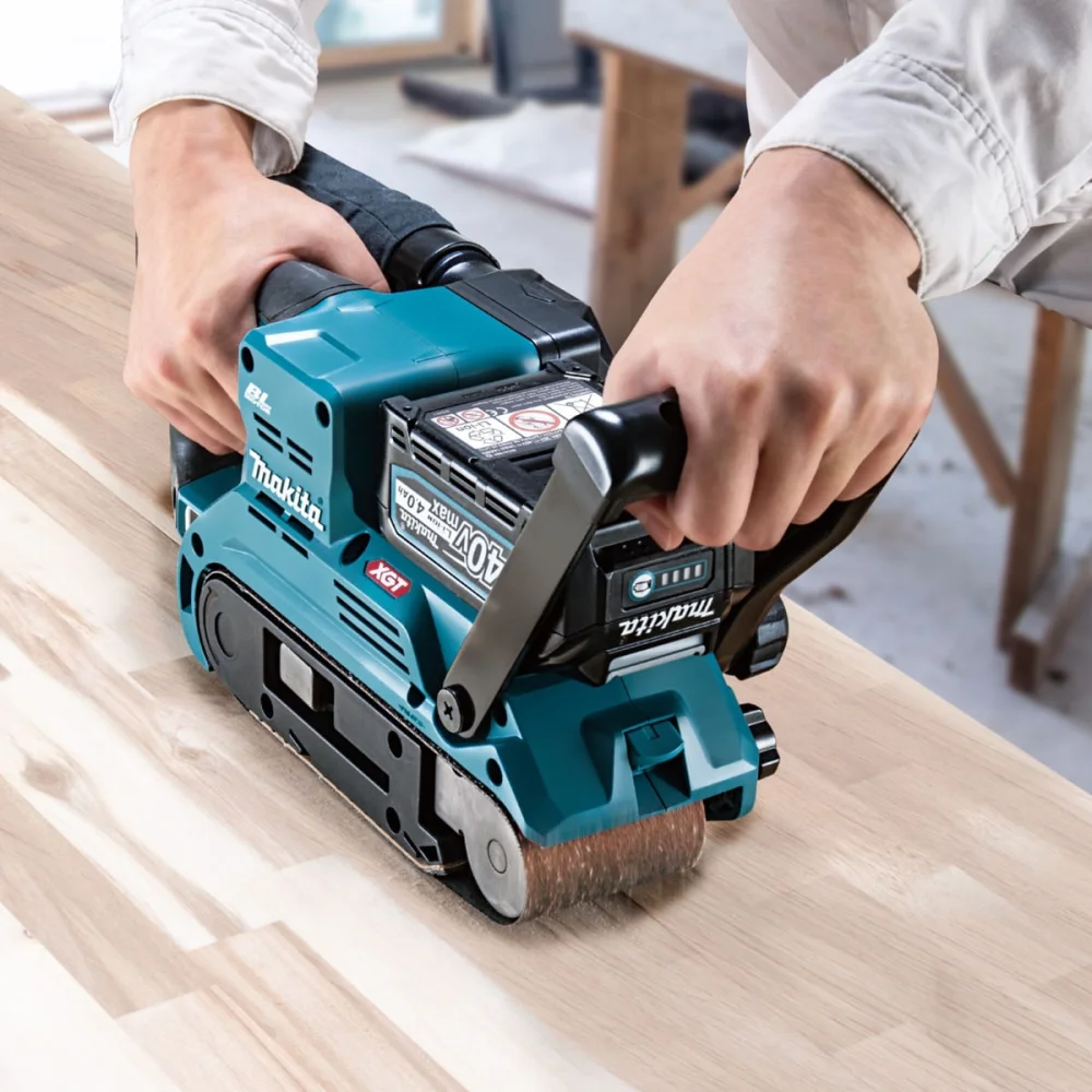 Lixadeira de Cinta à Bateria e 2 Baterias 40V 4.0Ah BS001GM201 Makita