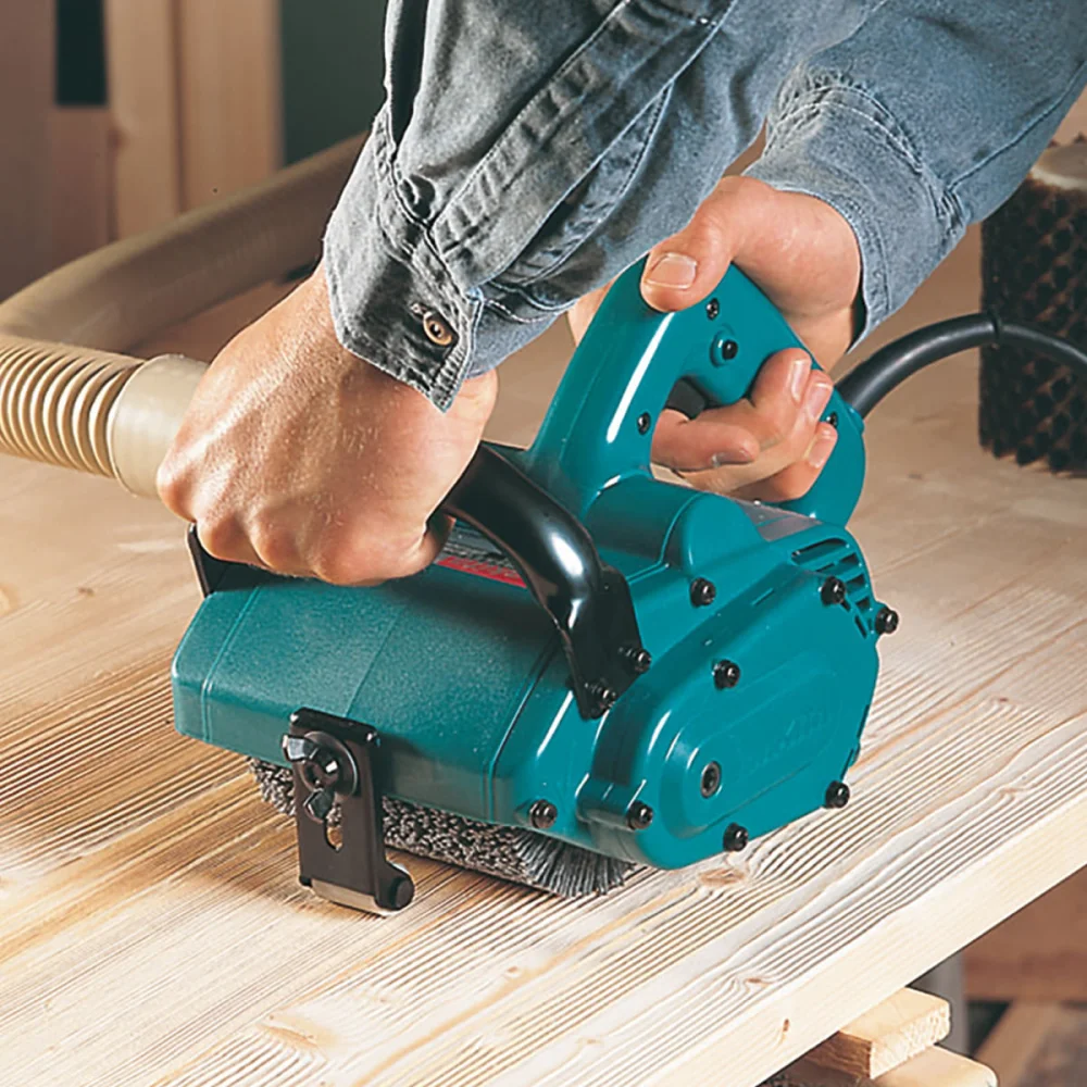 Lixadeira de Escova 100x120mm 840 Watts 9741 Makita 220 Volts