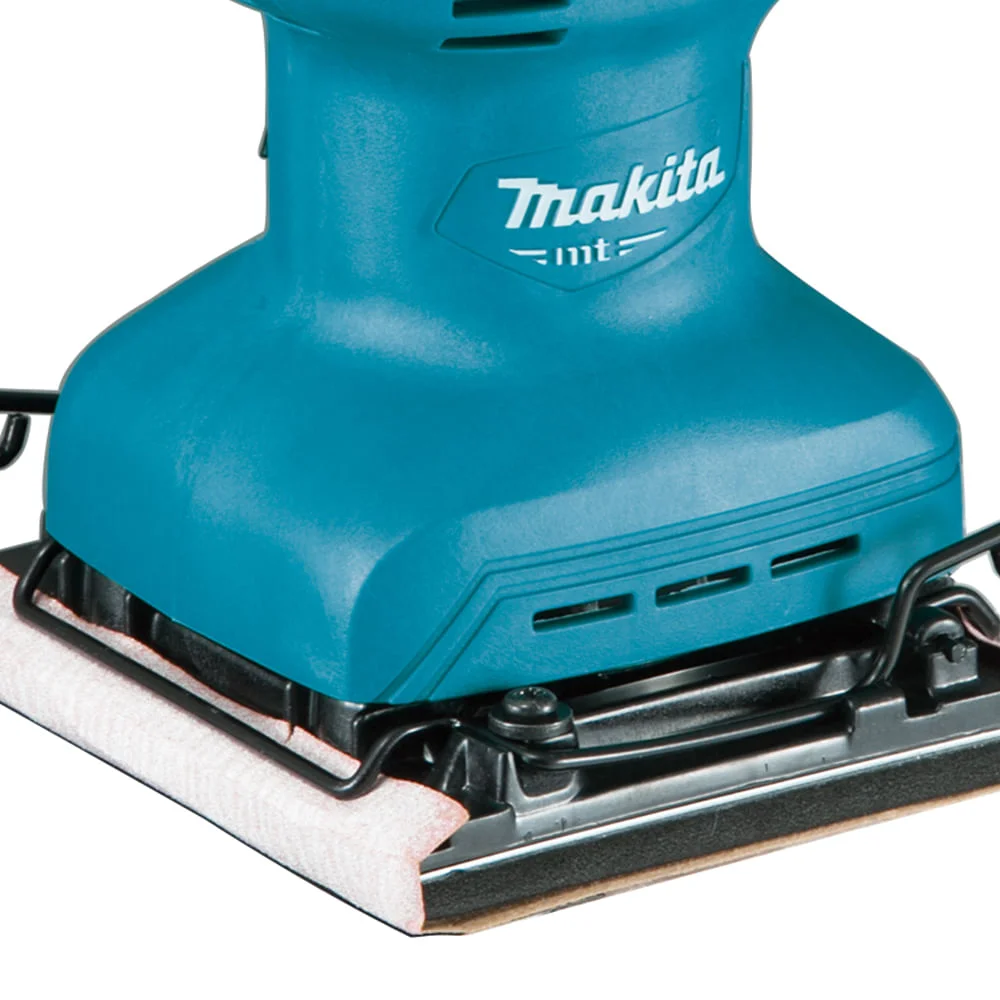 Lixadeira Orbital 180 Watts M9200B Makita - Outlet