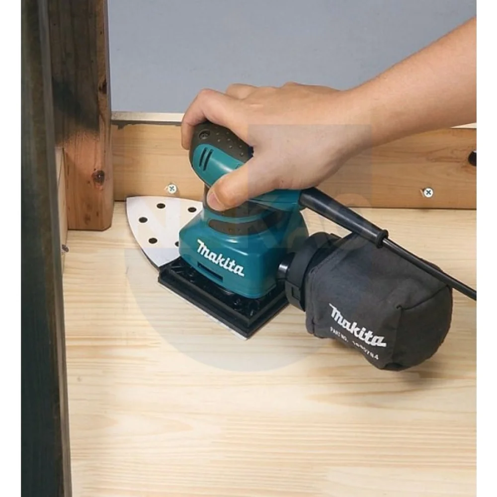 Lixadeira Orbital com Coletor de Pó 200 Watts BO4565 Makita