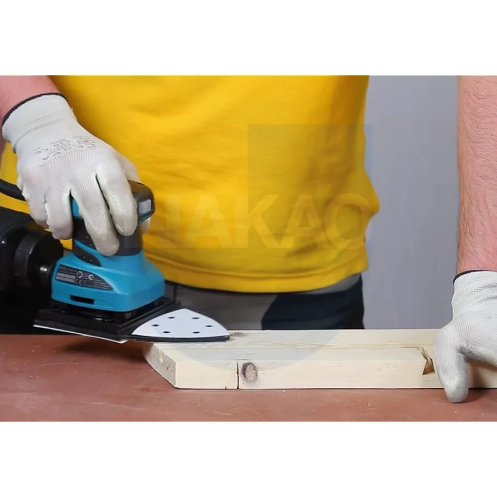 Lixadeira Orbital com Coletor de Pó 200 Watts BO4565 Makita