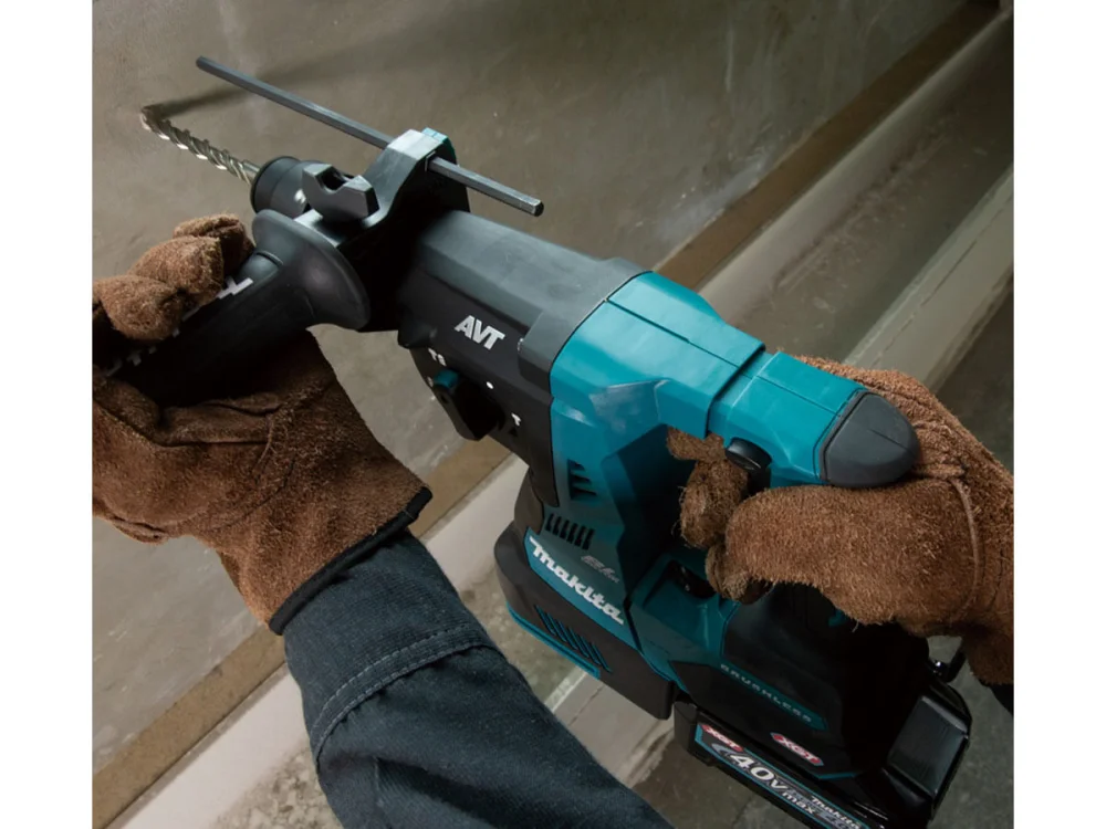 Martelete Combinado 28mm à Bateria Não acompanhacom Bit 40V XGT HR004GZ Makita