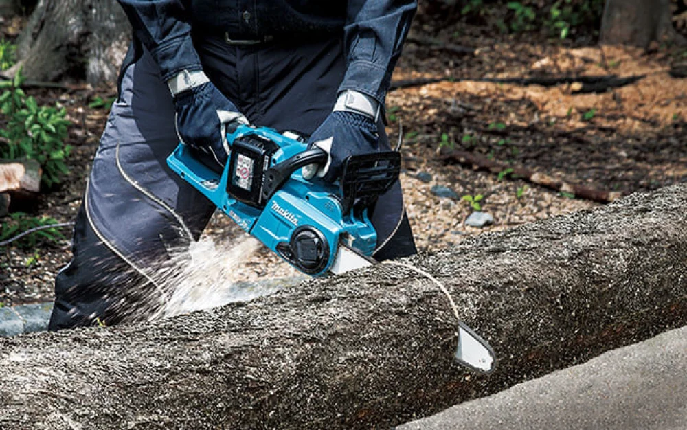 Motosserra 35cm à Bateria Não acompanha 36V DUC353Z Makita