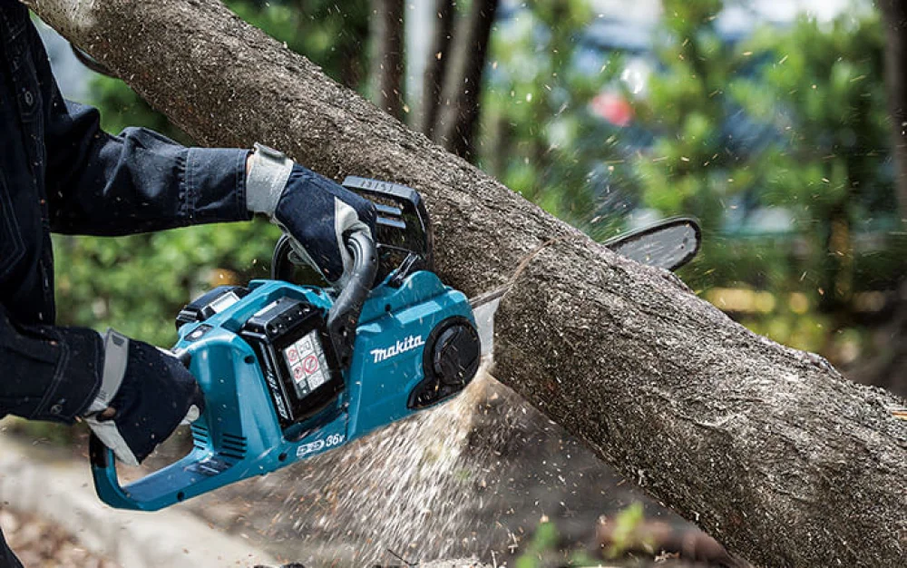 Motosserra 35cm à Bateria Não acompanha 36V DUC353Z Makita