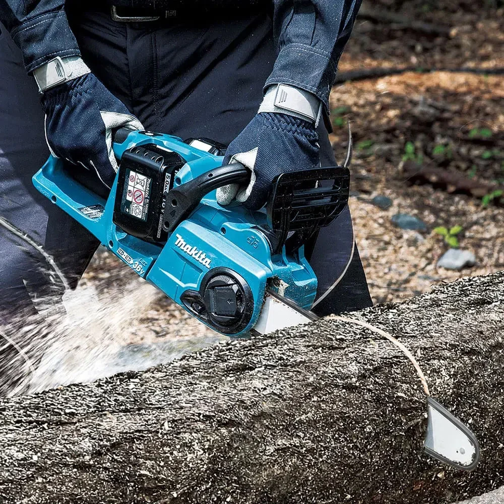 Motosserra à Bateria 36V 1100 Watts e 2 Bateria DUC353ZC Makita