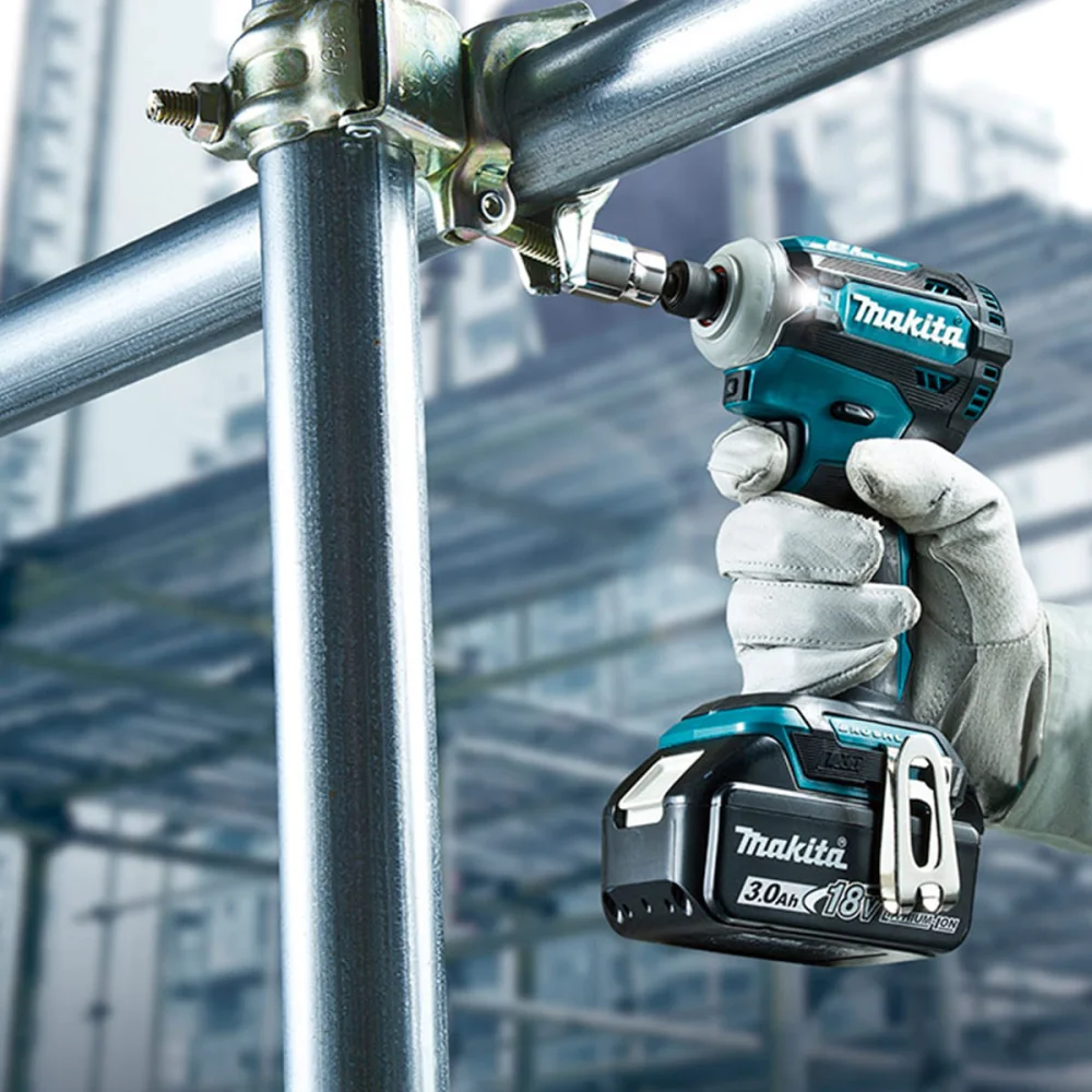 Parafusadeira de Impacto à Bateria 18V e Maleta DTD171RFJ Makita