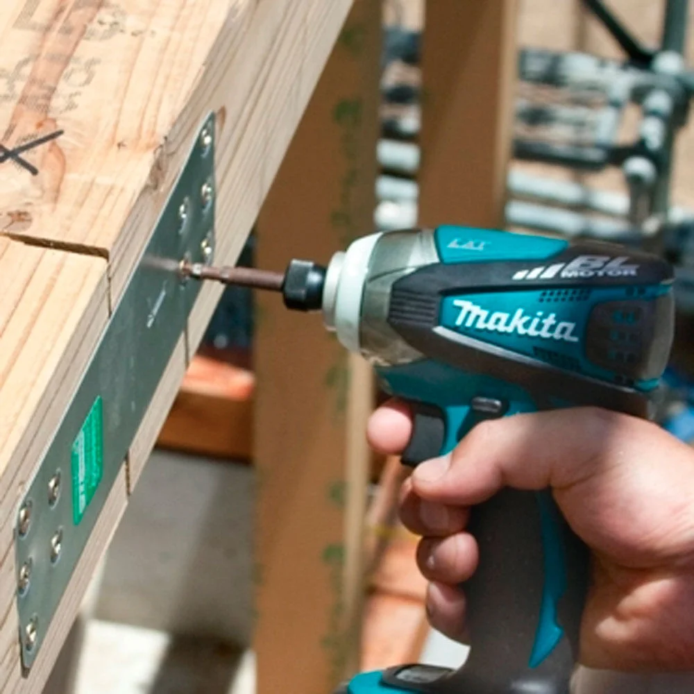 Parafusadeira de Impacto à Bateria Não acompanha 14.4V BTD133Z Makita