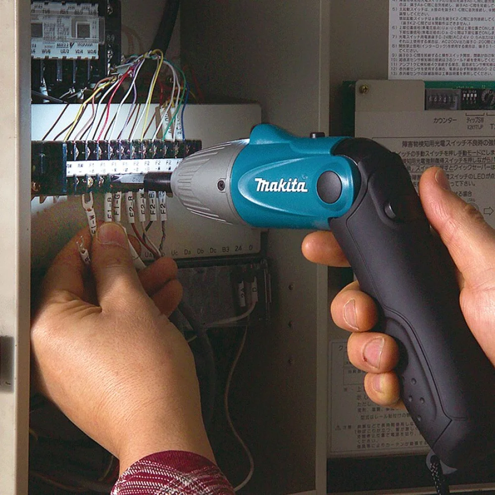 Parafusadeira Dobrável à Bateria 48V 1/4 Pol com Maleta de Acessórios Makita