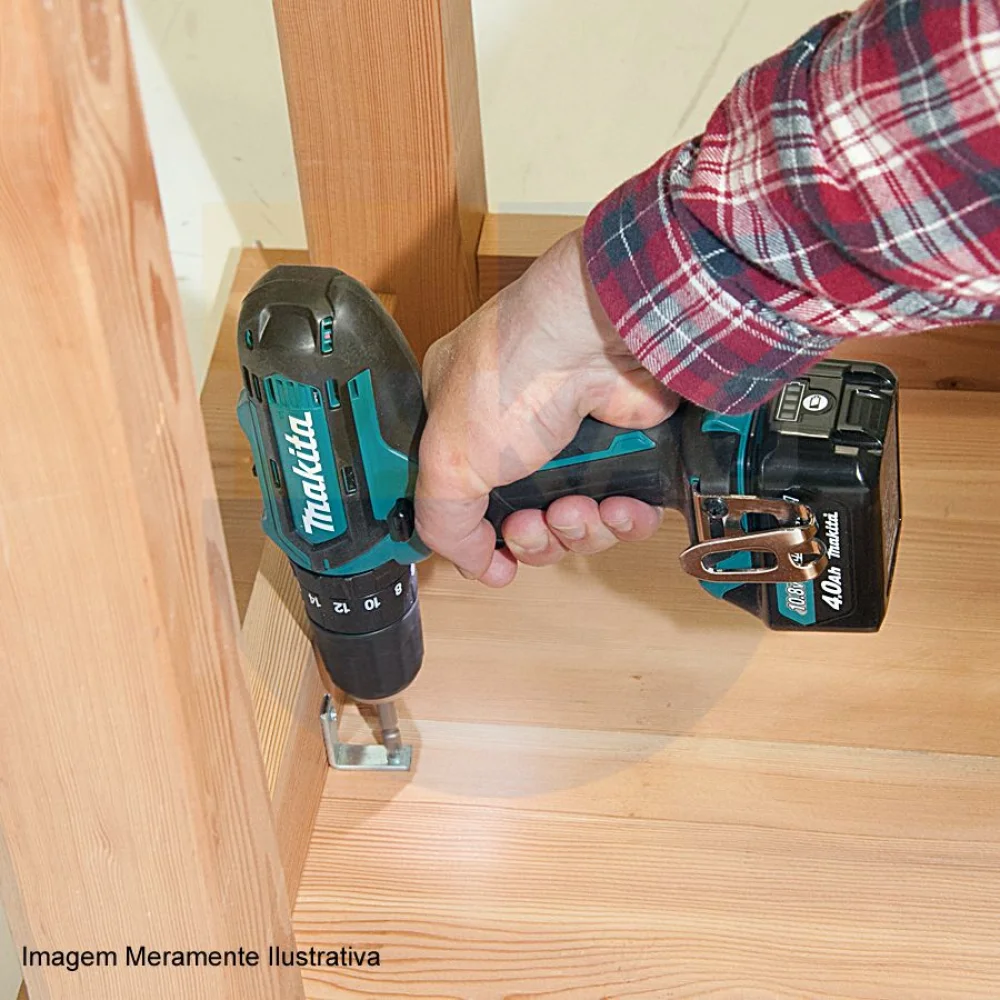 Parafusadeira e Furadeira de Impacto à Bateria 10mm 12V e Maleta HP331DSAE Makita
