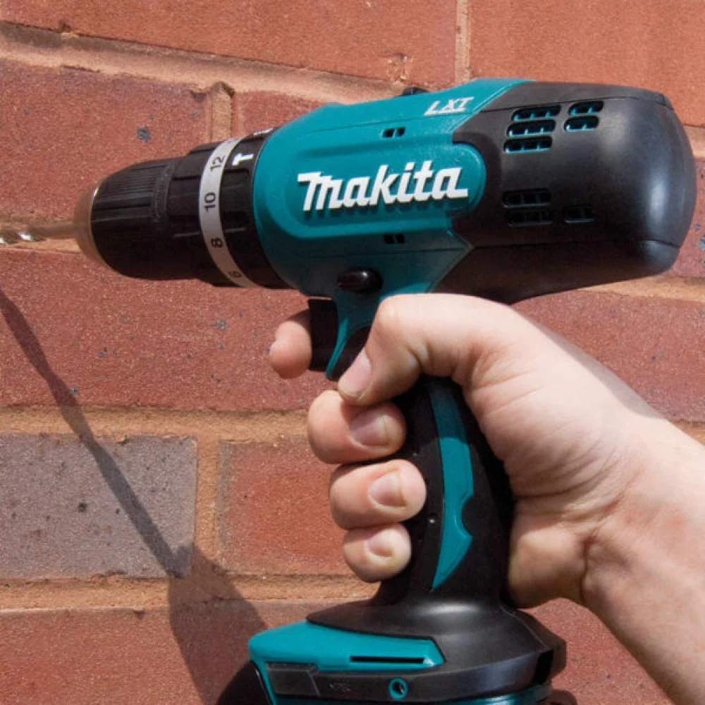 Parafusadeira e Furadeira de Impacto à Bateria Não acompanha18V DHP453Z Makita