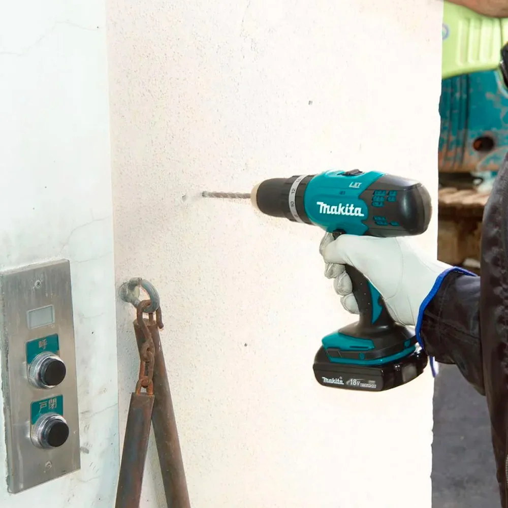 Parafusadeira Furadeira de Impacto à Bateria e Bateria 18V DHP453Y002 Makita