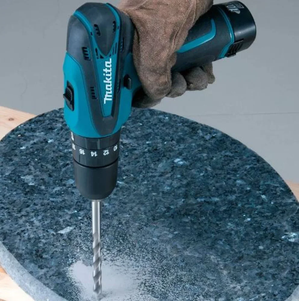 Parafusadeira Furadeira de Impacto à Bateria Não acompanha 12V HP330DZ Makita