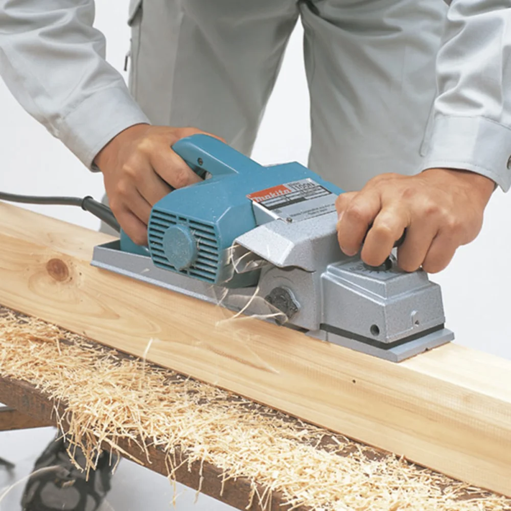 Plaina 82mm 750 Watts 1100 Makita